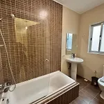 Ghadira Breeze - Family And Couple Friendly Sea View 아파트